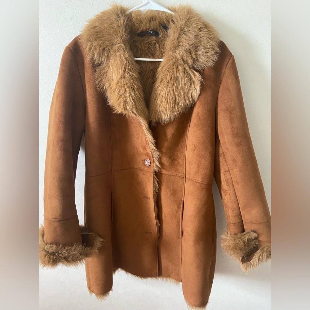 Amazing Y2k/90s style penny lane suede coat! Faux fur lined afghan coat.